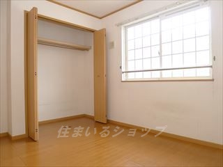 広島市安佐北区亀山７丁目のアパートの収納|クローゼット