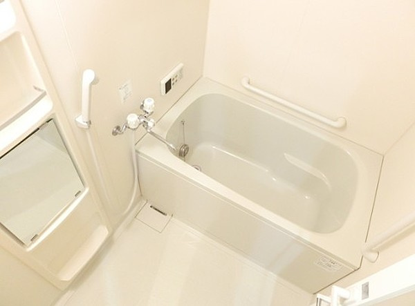 パートナーシップ　アパートメントの浴室