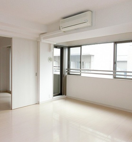 パートナーシップ　アパートメントの居間・リビング