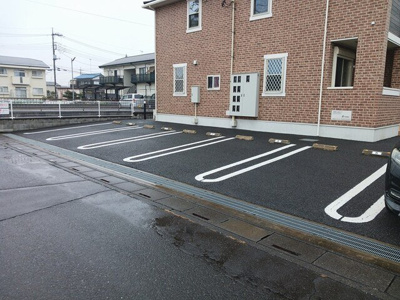 【駐車場】 | サンライト　ブローテ