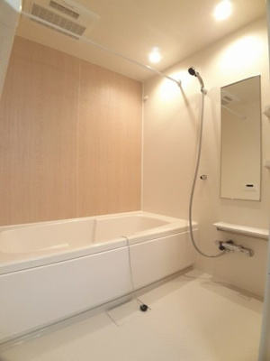 【浴室】 | ゲミューゼガルテンⅢ | 落ち着いた空間のお風呂です