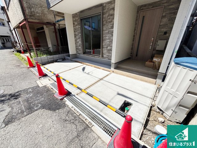 1日(土)2日(日)現地見学可能！　寝屋川市池田本町　限定1邸の駐車場|駐車スペース！散水栓があるので、こまめに愛車を洗えます！