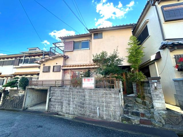 富田林市錦織南１丁目の一戸建て