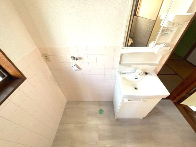 富田林市錦織南１丁目の一戸建ての洗面所