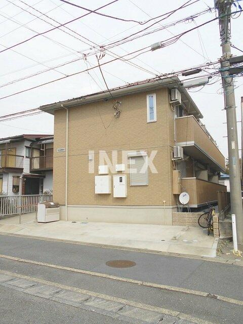 横浜市港北区岸根町のアパートの外観