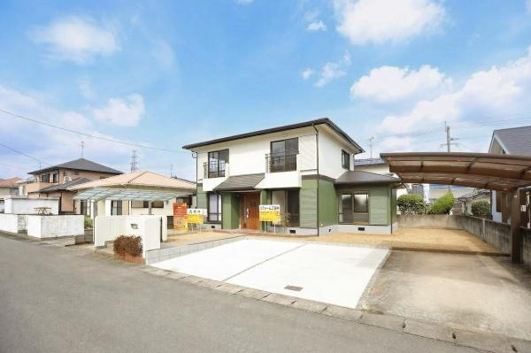 宮河内ハイランド中古の前面道路含む現地写真|駐車場拡張工事予定です。
※写真は、現況写真にCG処理を施したリフォームイメージ図です。
実際のリフォーム後の状態とは異なる場合があります。
