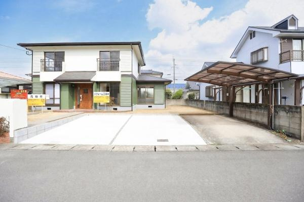 宮河内ハイランド中古の駐車場|カーポート付です