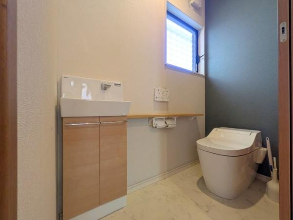 常行　戸建てのトイレ|お手入れしやすいタンクレストイレ