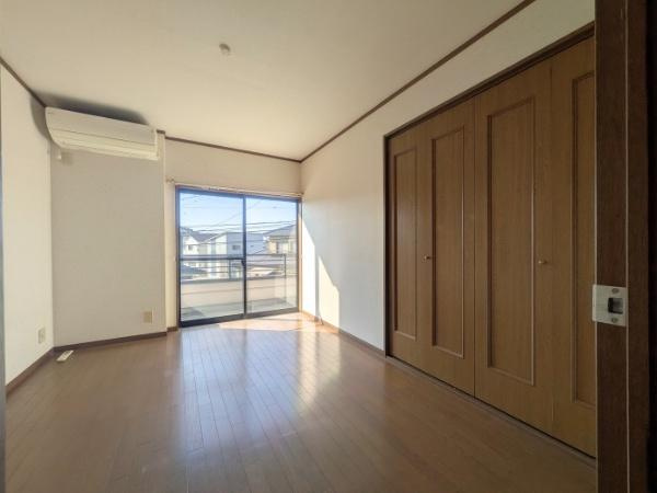 常行　戸建ての洋室|2階6帖の洋室