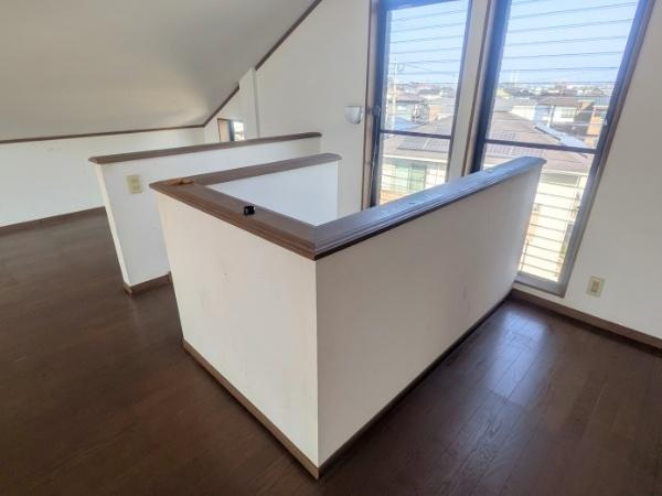 常行　戸建ての内装|3階階段周辺