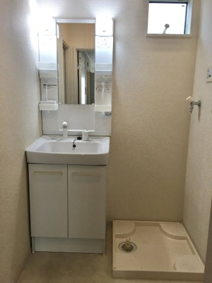 【洗面所】 | 長岡ハイツ | コンパクトで使いやすい洗面所