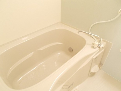 【浴室】 | サニーサイド | 落ち着いた空間のお風呂です