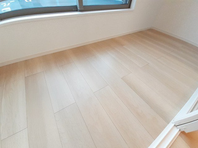 【内装】 | ｓｔｉｌｌ　Ⅱ | 明るい色調の室内です