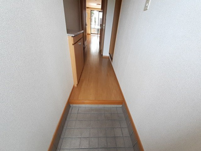 【玄関】 | グッチ・アラモード | 収納もある玄関です