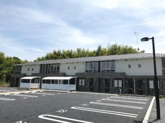 【駐車場】 | マルベリーアイズ | 外観写真（昼）