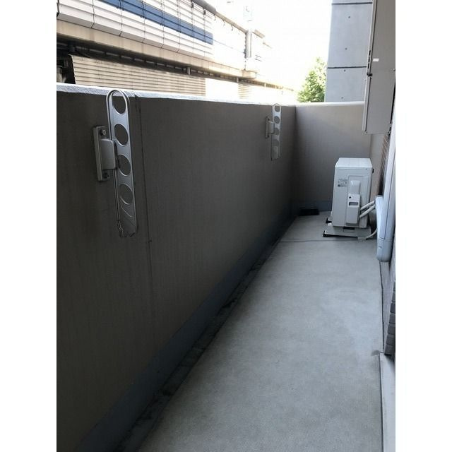 コンフォリア池尻のバルコニー