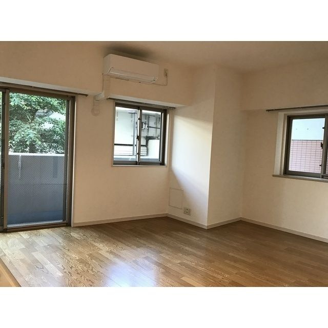 コンフォリア池尻の洋室