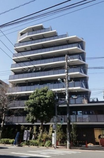 【外観】 | 鉄筋コンクリート造のがっちりとした建物。