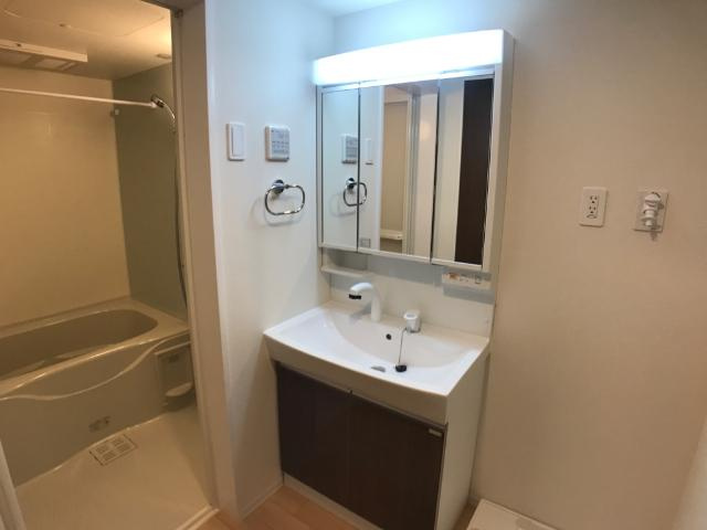 仮）豊山町青山六和新築アパートの洗面所|洗髪洗面化粧台（イメージ）