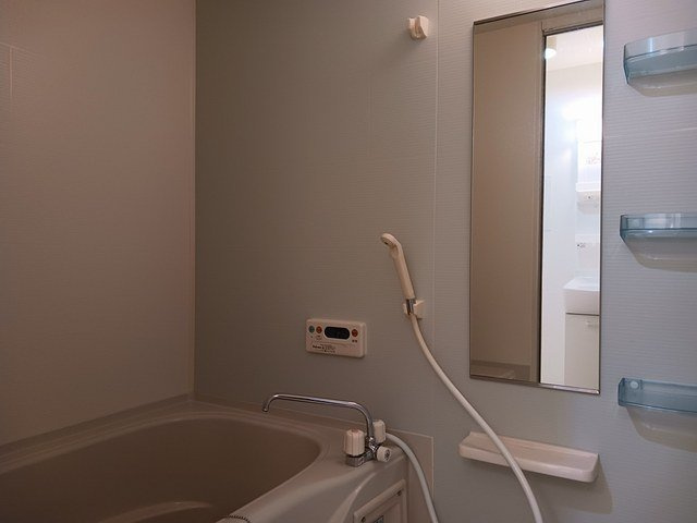 パル　ティ－ルＦの浴室