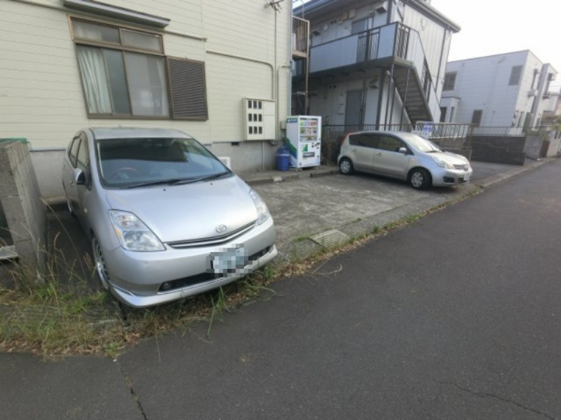 【駐車場】