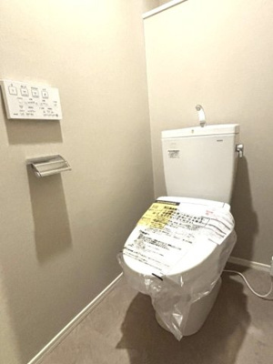 【トイレ】 | エンクレストベイサイド通り | 縦型トイレはお掃除しやすいですよ♪