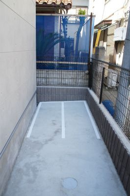 リブリ・三福の駐車場