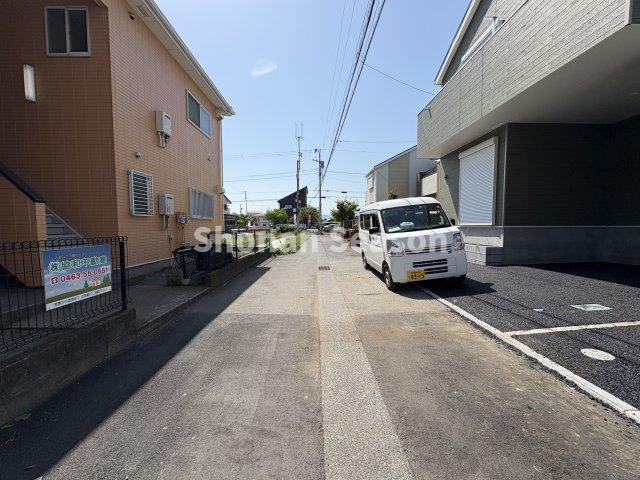 【前面道路含む現地写真】 | 地域情報にも詳しい担当者が、周辺環境なども含めて現地ご案内いたします。
