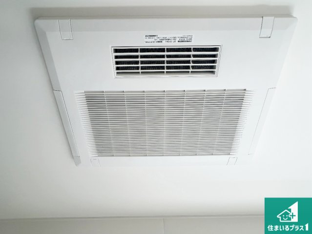 堺市中区陶器北　第12期　新築一戸建ての冷暖房・空調設備|四季を通して快適なバスライフをお手伝いする浴室暖房乾燥機！浴室の乾燥・暖房・涼風・換気はもちろん、２４時間換気にも対応！
