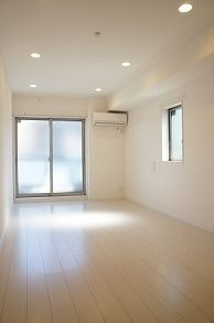 リブリ・AITSUNEの内装