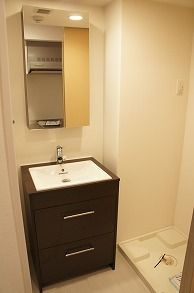 リブリ・AITSUNEの洗面所