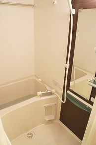 リブリ・AITSUNEの浴室