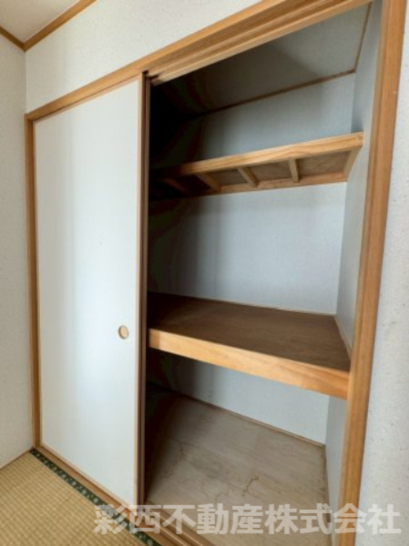 日高市原宿中古戸建ての収納