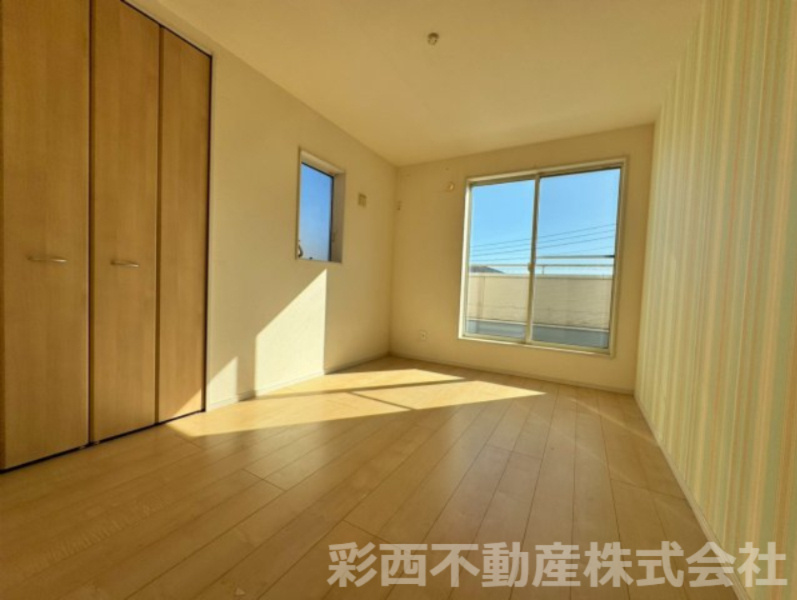 日高市原宿中古戸建ての洋室