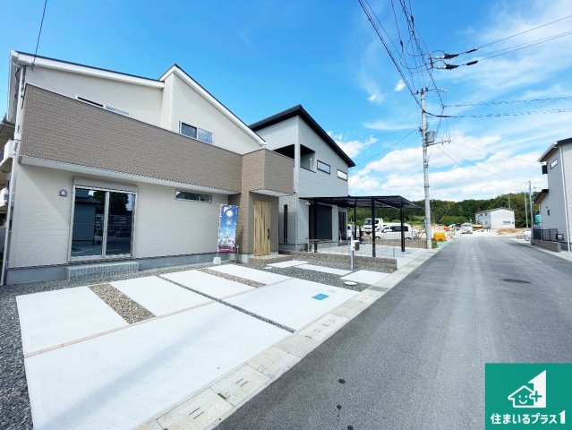 ●29(土)30(日)現地説明会！　天理市別所町　ラスト1邸の前面道路含む現地写真|周辺は閑静な住宅街！前面道路広々で車の出し入れも便利です。駐車が苦手な方でも安心して車庫入れできます！