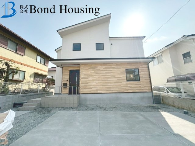 敷地６４坪・広い庭付き・LDK２３帖・樫野台　限定１棟の外観