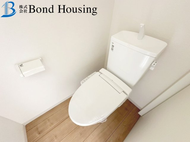 敷地６４坪・広い庭付き・LDK２３帖・樫野台　限定１棟のトイレ