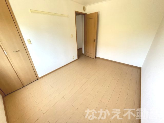 【寝室】 | 広くて明るい寝室