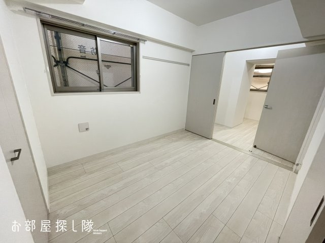 エクストラパレスの洋室