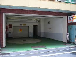 アルベルゴ上野の駐車場