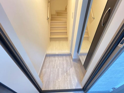 【玄関】 | メゾン・ウィステリア