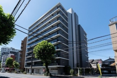 【外観】 | コンフォリア・リヴ新中野SOUTH | 鉄筋コンクリート造のがっちりとした建物。