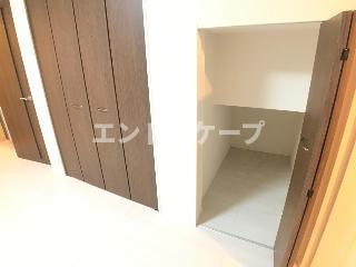 アヴニールの収納|階段下収納（イメージ）
高崎、前橋のお部屋探しはエンドスケープまで！お客様の理想お聞かせ下さい♪