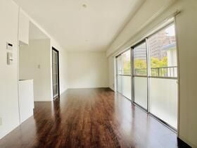 太平ビルの居間・リビング