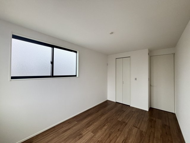 MELDIA東区徳川214③｜名古屋市の戸建ならホームアップの洋室|全室収納付き