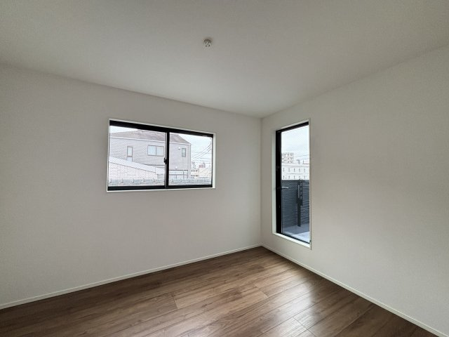 MELDIA東区徳川214③｜名古屋市の戸建ならホームアップの洋室|２面採光の日当りの良い洋室