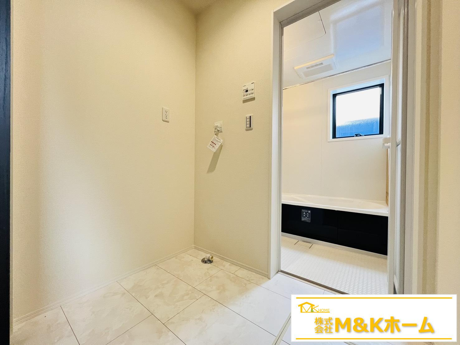 常滑市西之口2丁目　全8棟　2号棟の脱衣所|ユーティリティルームあり！！