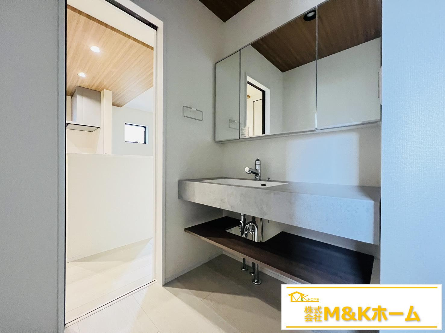 常滑市西之口2丁目　全8棟　2号棟の独立洗面台|洗面室　シャワー付きの洗面化粧台♪