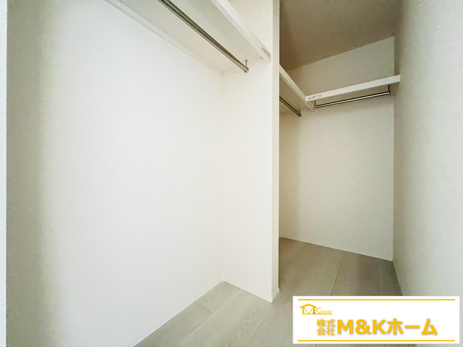 常滑市西之口2丁目　全8棟　2号棟の収納|WIC完備☆（洋室8帖）