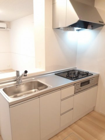 フェニーチェ　ミナ　Ⅰのキッチン|コンパクトなキッチンで掃除もラクラク